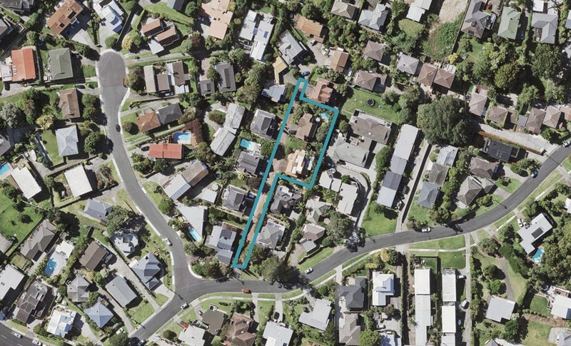 2/0 Penning Road, Castor Bay, Auckland - Carousel 1