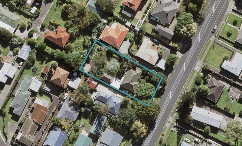 6 Wallace Road, Mangere Bridge, Auckland - Carousel 1
