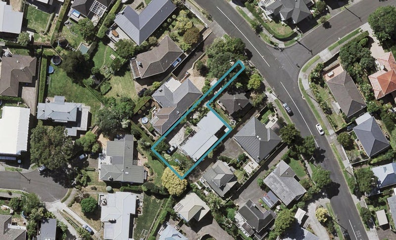 8B Blackett Crescent, Meadowbank, Auckland - Carousel 1
