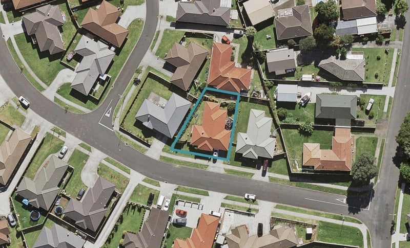 32 Masters Place, Favona, Auckland - Carousel 1