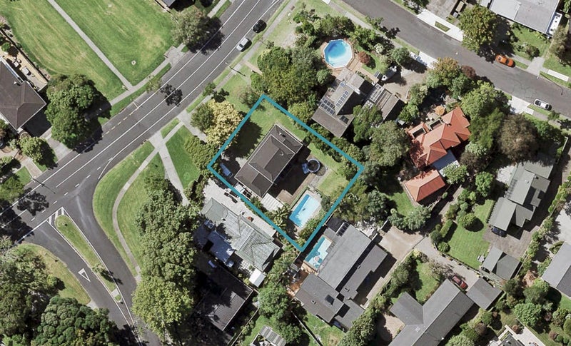 136 Fisher Parade, Farm Cove, Auckland - Carousel 1