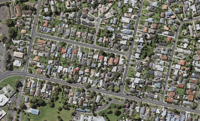 2/19 Ayr Road, Pakuranga, Auckland - Carousel 1