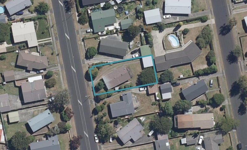 10 Ashurst Avenue, Pukete, Hamilton - Carousel 1