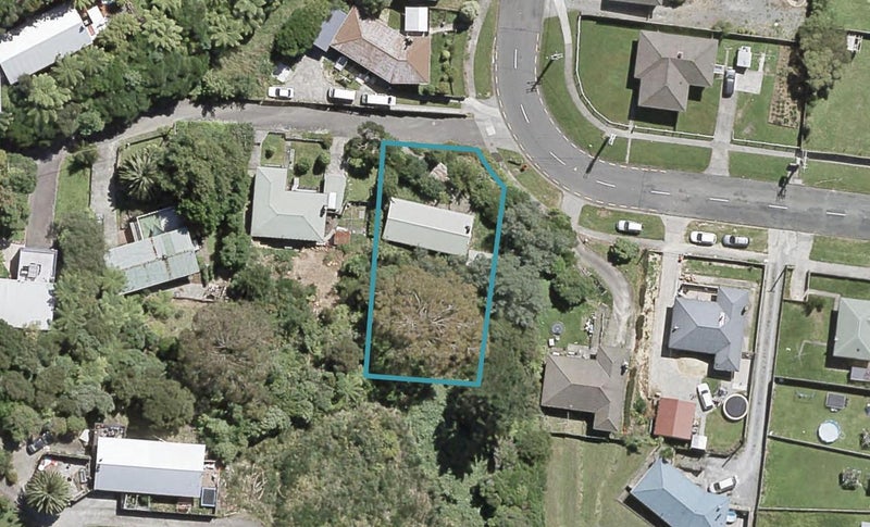11 Logie Street, Stokes Valley, Lower Hutt - Carousel 1