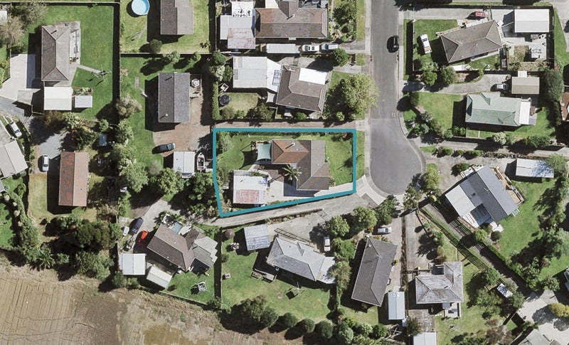 19 Lipton Grove, Opaheke, Papakura - Carousel 1