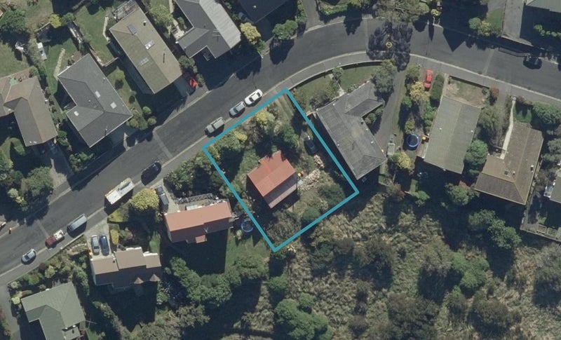 16 Moodie Street, Shiel Hill, Dunedin - Carousel 1