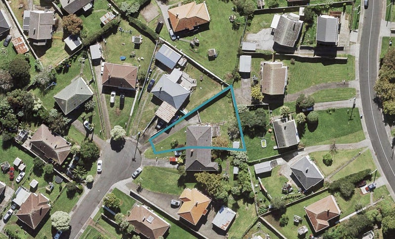 9 Christini Street, Wesley, Auckland - Carousel 1