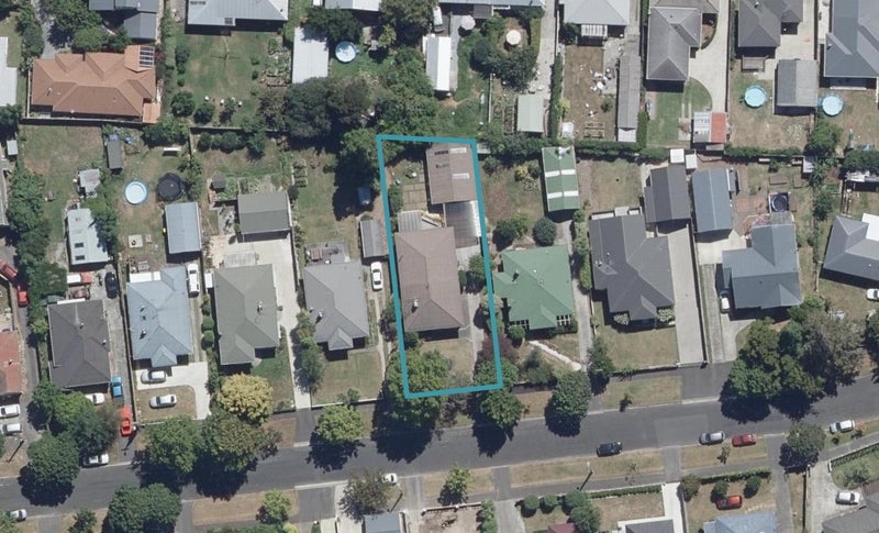 15 Gillies Avenue, Claudelands, Hamilton - Carousel 1