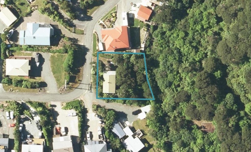18 Field Terrace, Ōkiwi Bay - Carousel 1