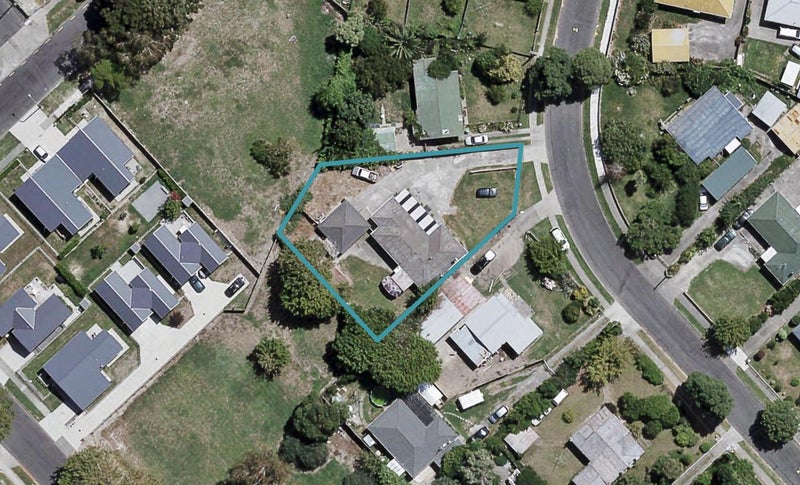 5 Wordsworth Crescent, Maraenui, Napier - Carousel 1