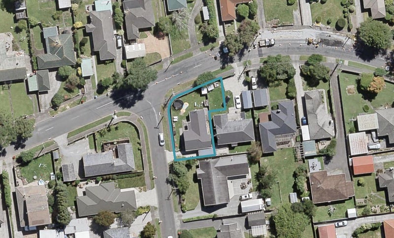 23 McCurdy Street, Elderslea, Upper Hutt - Carousel 1