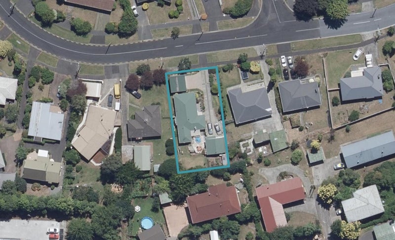 76 Mansel Avenue, Hillcrest, Hamilton - Carousel 1