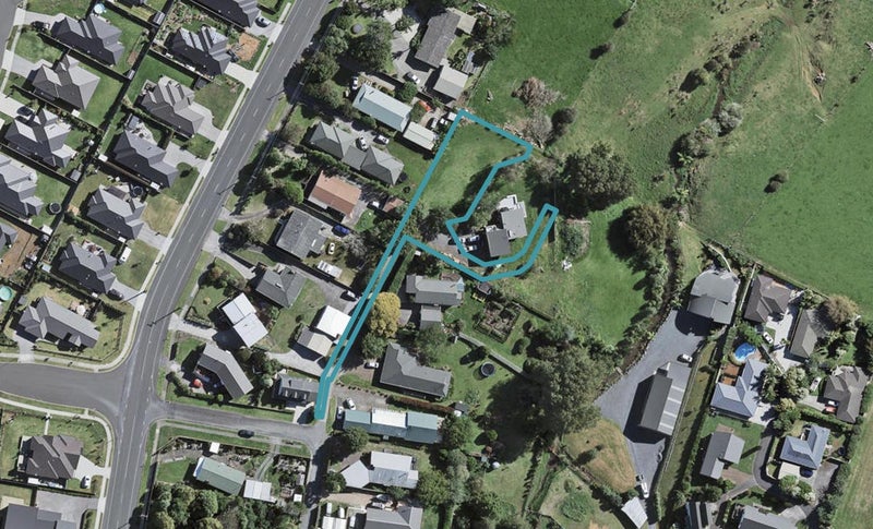 11 Henry Lane, Patumahoe, Pukekohe - Carousel 1