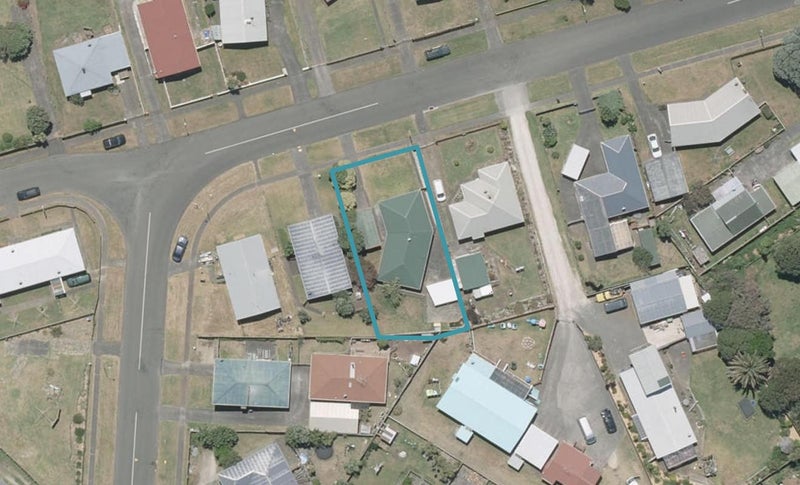 12 Tainui Street, Castlecliff, Whanganui - Carousel 1