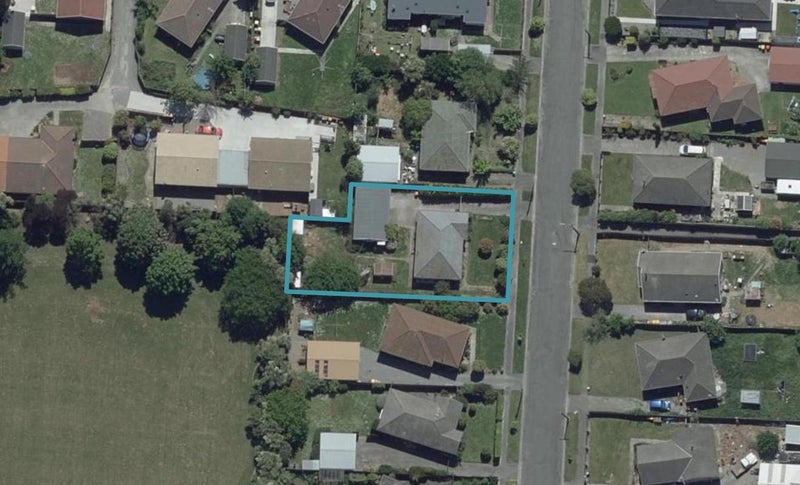17 Ealing Street, Northcote, Christchurch - Carousel 1