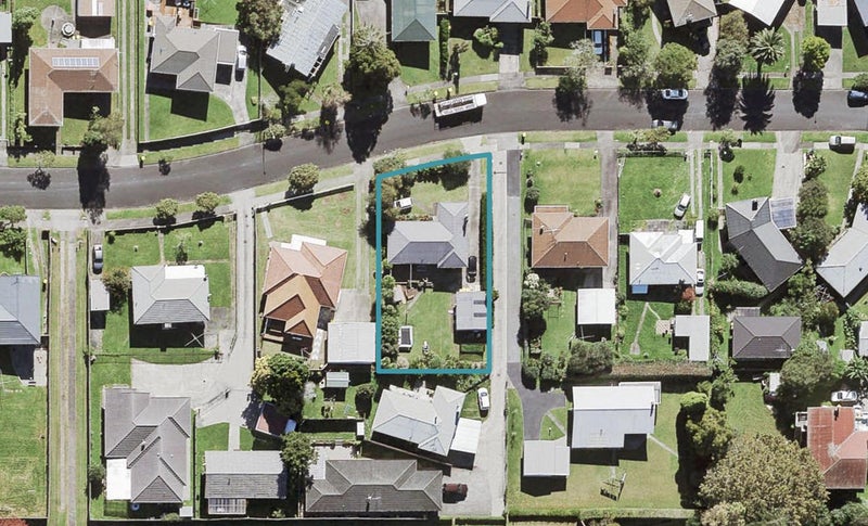 23 Cutler Street, New Lynn, Auckland - Carousel 1