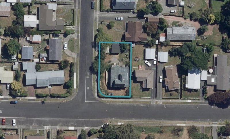 43 Kowhai Street, Hamilton Lake, Hamilton - Carousel 1