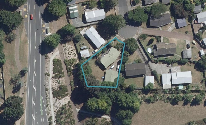 10 Frost Place, Pukete, Hamilton - Carousel 1