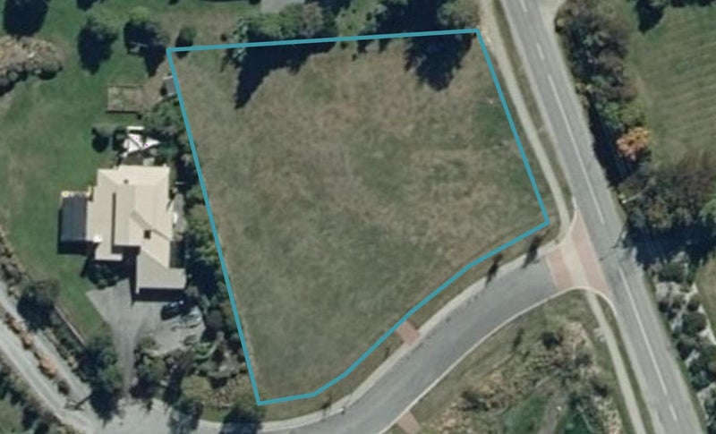 2 Atherton Place, Wānaka - Carousel 1