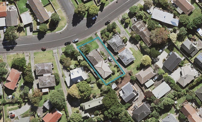 1/93 Moore Street, Hillcrest, Auckland - Carousel 1