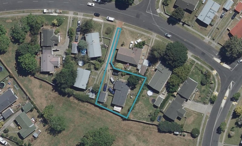 7 Crawshaw Drive, Nawton, Hamilton - Carousel 1