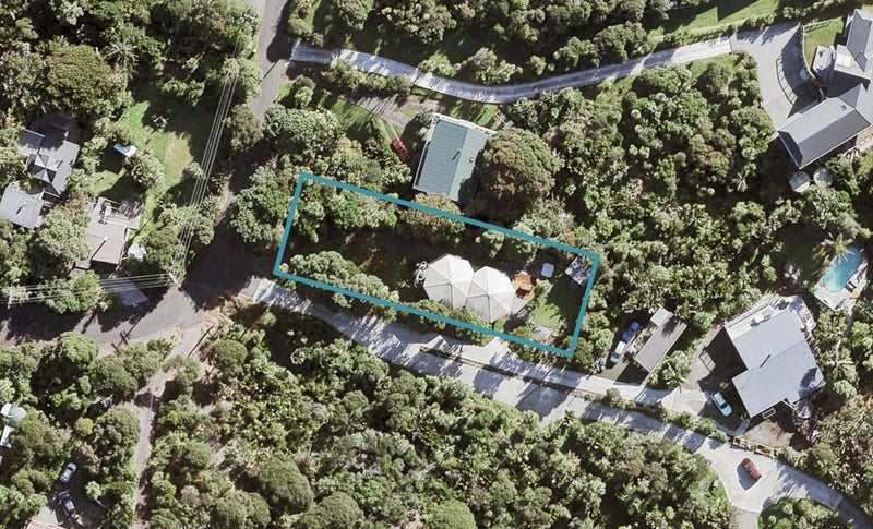 8 Rayner Road, New Lynn - Carousel 1