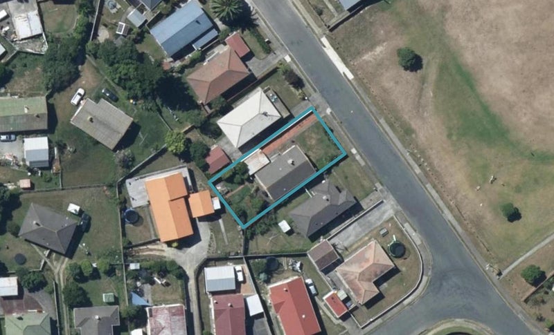 95 Rangituhi Crescent, Takapuwahia, Porirua - Carousel 1