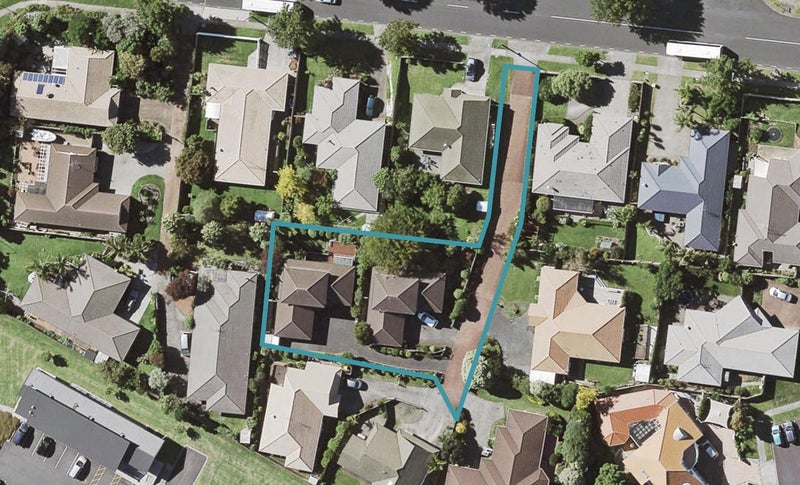 1/170 Millhouse Drive, Golflands, Auckland - Carousel 1