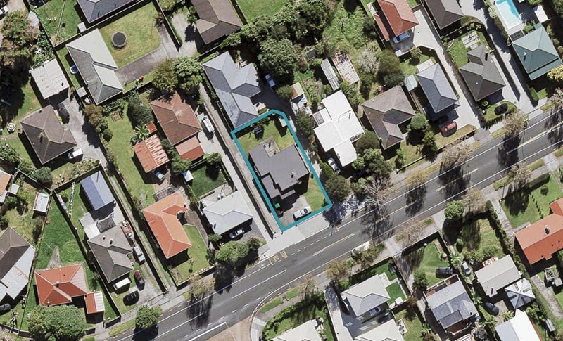 77 Avondale Road, Avondale, Auckland - Carousel 1
