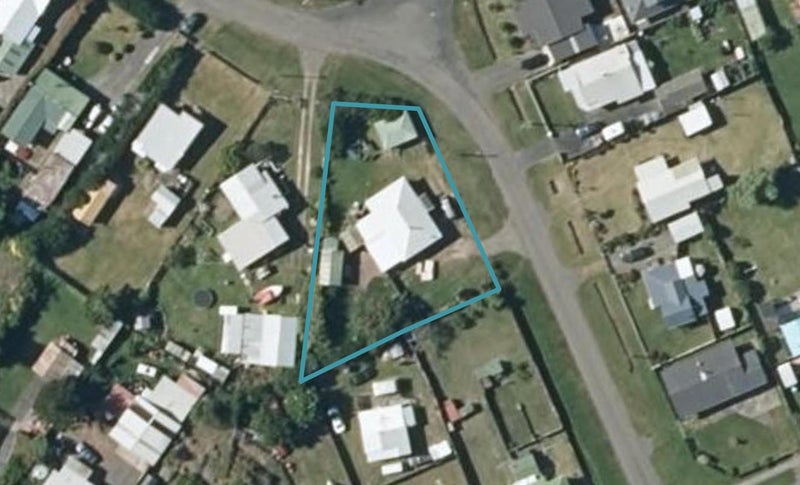 30 Roore Street, Foxton Beach, Foxton - Carousel 1