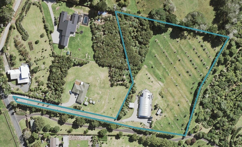 70 Shaw Road, Oratia, Auckland - Carousel 1