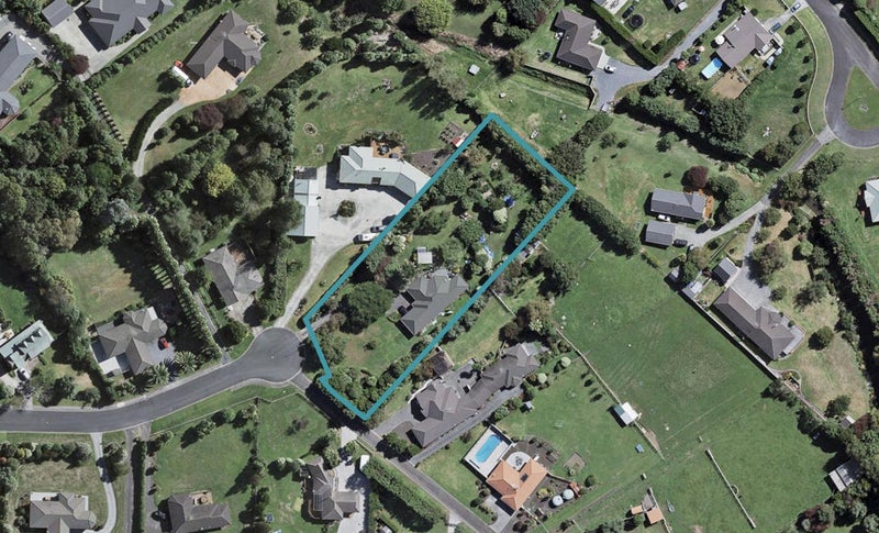 28 Awaroa Stream Drive, Waiuku, Waiuku - Carousel 1