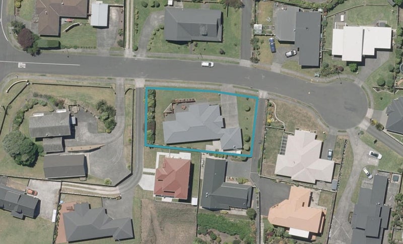 10 St Johns Heights, Otamatea, Whanganui - Carousel 1