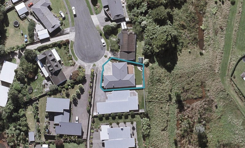 17 Winstone Place, Highlands Park, New Plymouth - Carousel 1