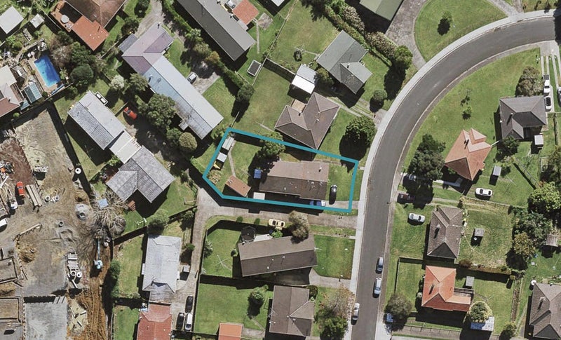 86 Greenslade Crescent, Northcote, Auckland - Carousel 1