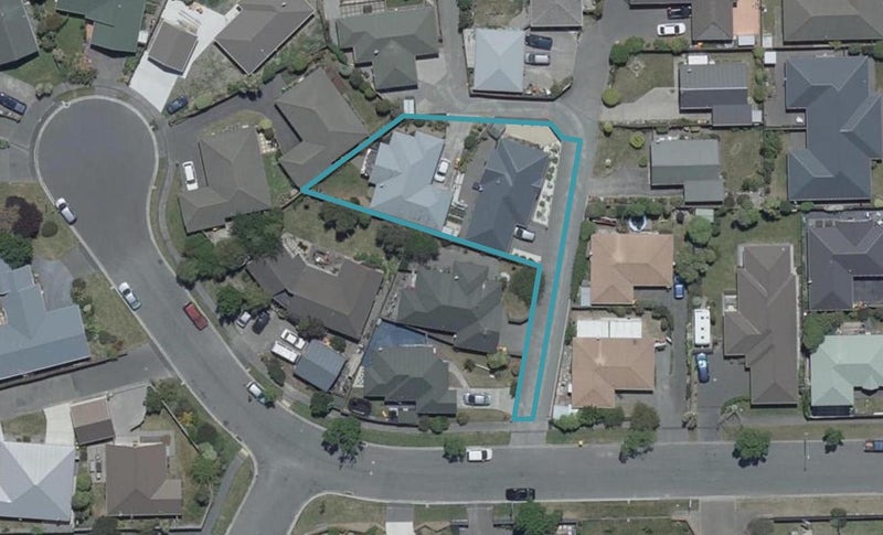 2/28 Kirsten Place, Parklands, Christchurch - Carousel 1