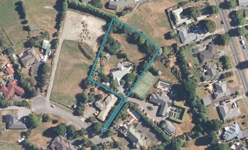 10 Malcolm Gillies Grove, Totara Park, Upper Hutt - Carousel 1
