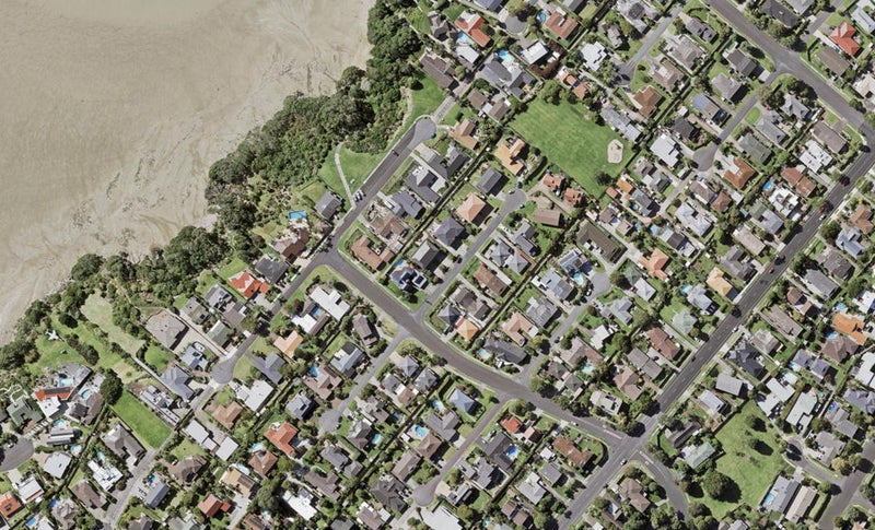 4 Nimrod Place, Half Moon Bay, Auckland - Carousel 1