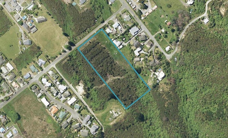 120 Moana View Road, Waikawa, Picton - Carousel 1