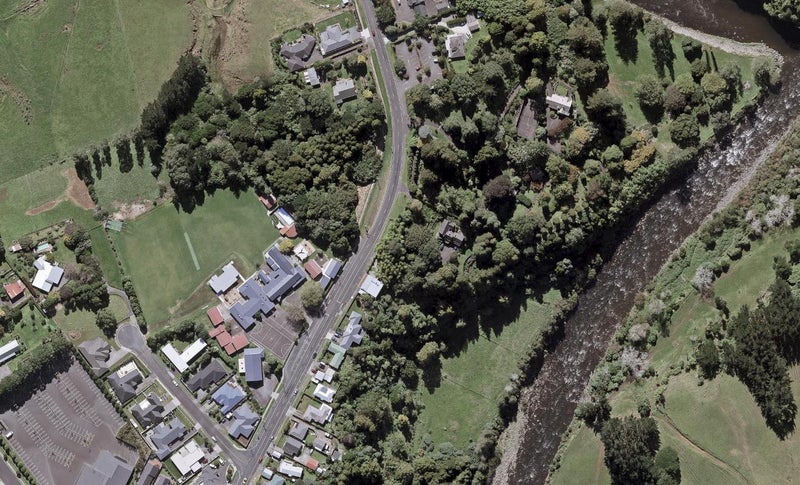495 Mangorei Road, Highlands Park, New Plymouth - Carousel 1