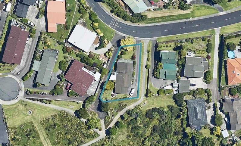 89 Hinewa Road, Otumoetai, Tauranga - Carousel 1