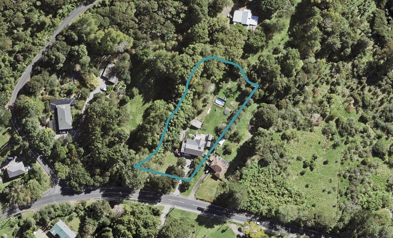 667 West Coast Road, Oratia, Auckland - Carousel 1