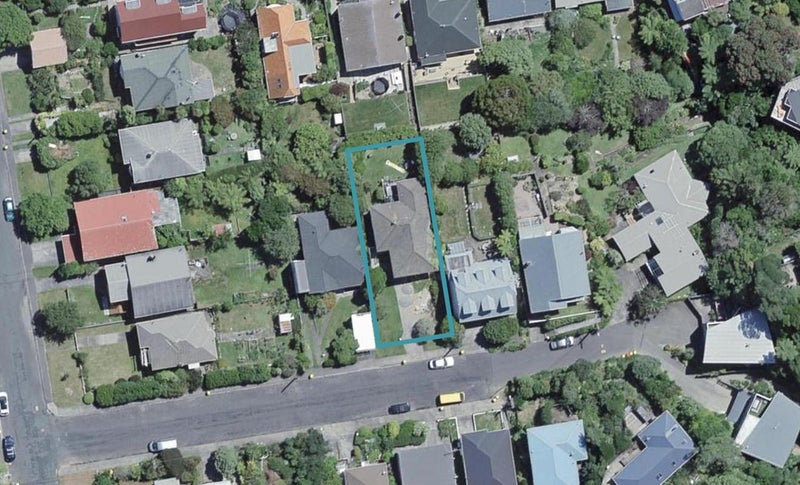 7 Pimble Avenue, Karori, Wellington - Carousel 1
