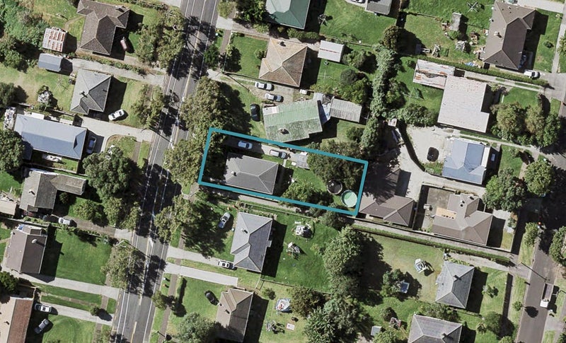 46 Erima Avenue, Point England, Auckland - Carousel 1