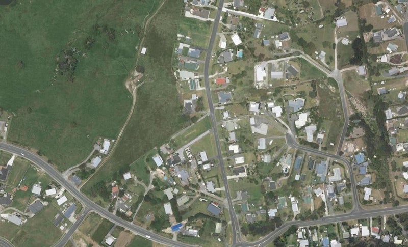 17 Cullen Street, Mangawhai Heads, Mangawhai - Carousel 1