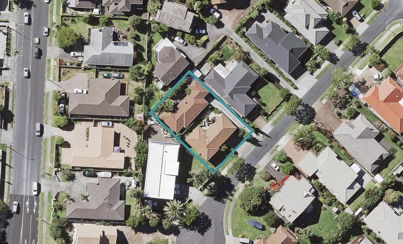 1/9 Perendale Close, Somerville, Manukau - Carousel 1