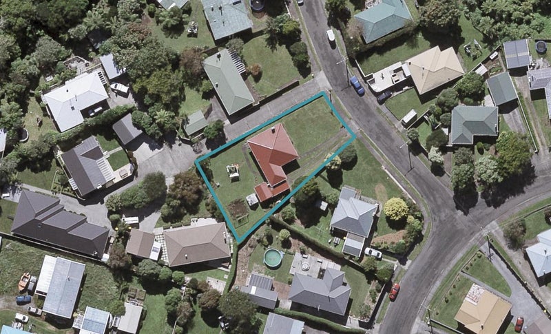 3 Wheeler Place, Upper Vogeltown, New Plymouth - Carousel 1