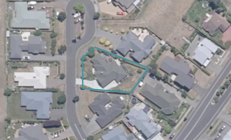 5 Carpentras Way, Nukuhau, Taupo - Carousel 1