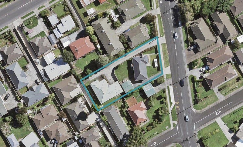 2/21 Opaheke Road, Papakura, Auckland - Carousel 1