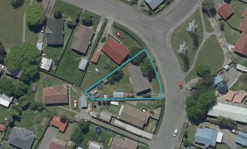 10 Pensacola Crescent, Broomfield, Christchurch - Carousel 1